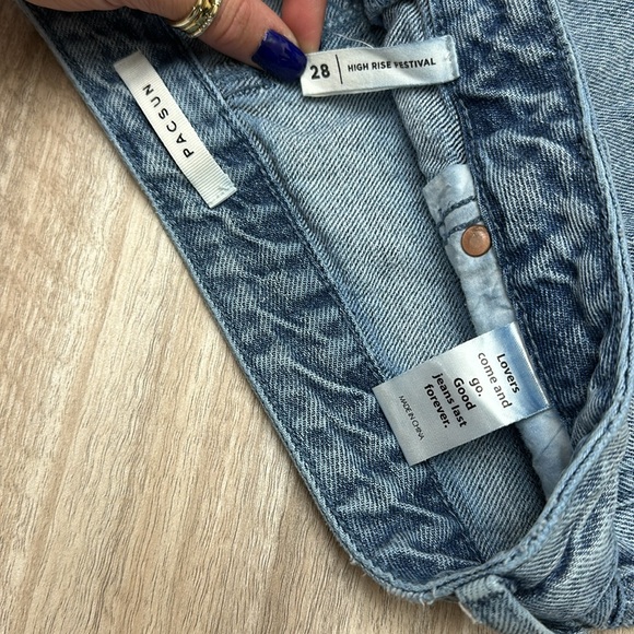 PacSun high rise festival short size 28 cheeky jean shorts - Picture 3 of 7